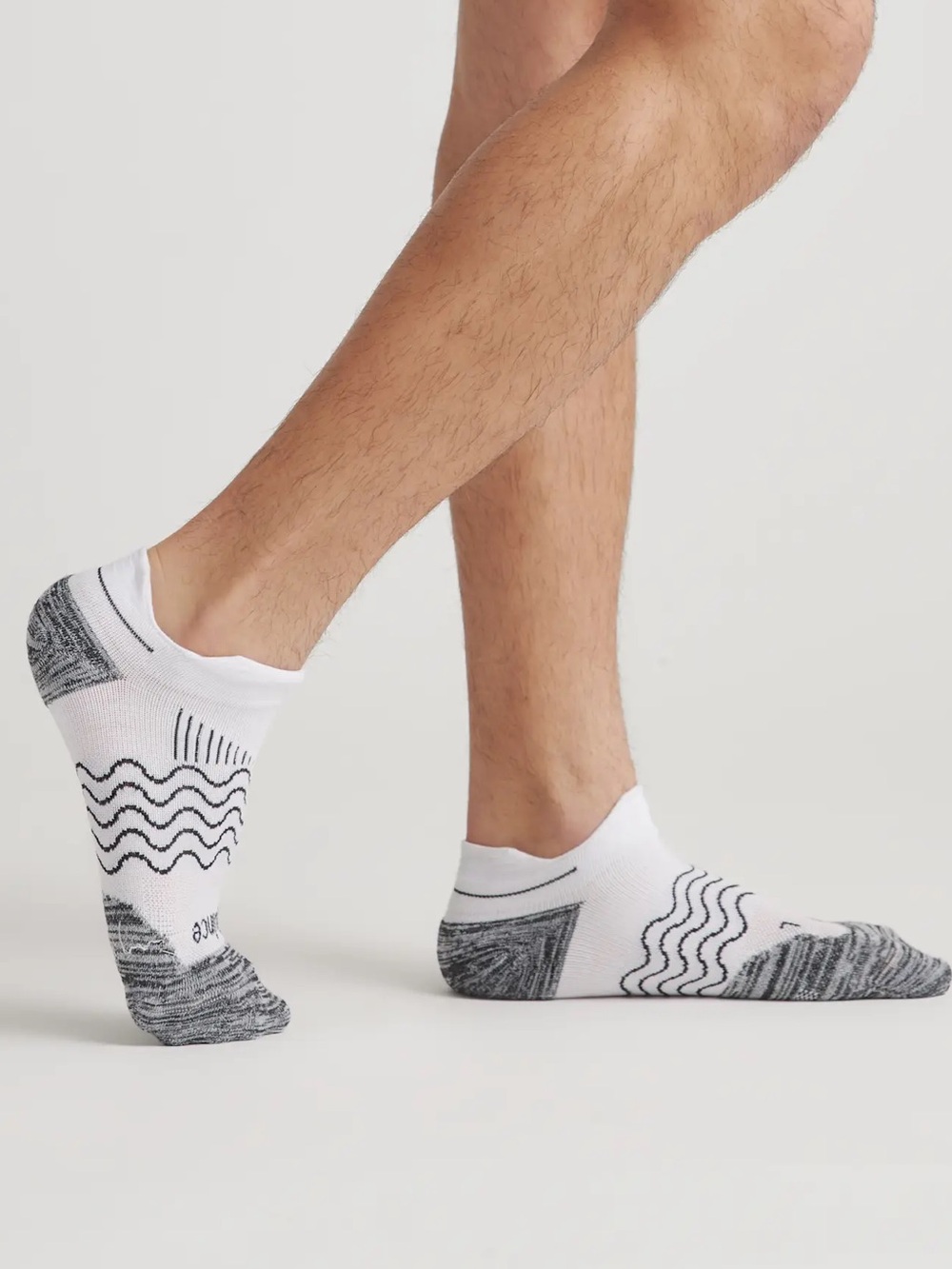 NWT QUINCE 3 Pack Performance Running Ankle Socks Medium White 0680